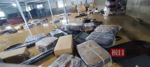 极端暴雨袭福建 箱包厂货品和机器被冲走,一座桥梁深夜垮塌